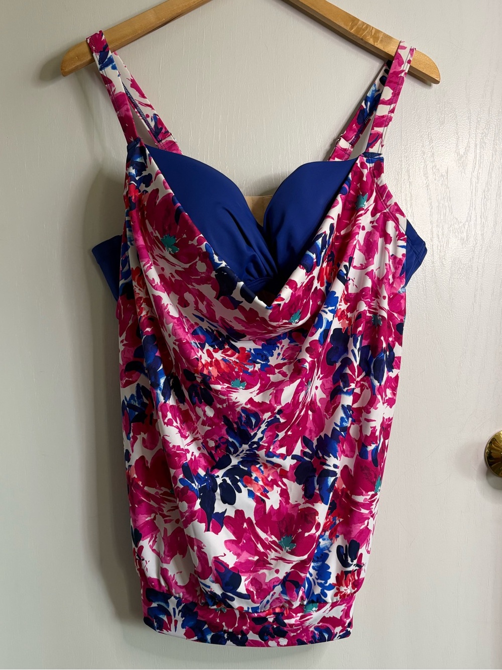 Swimsuits For All NWT 38C Underwire Built-In Bra Lined Wide Strap Floral Tankin